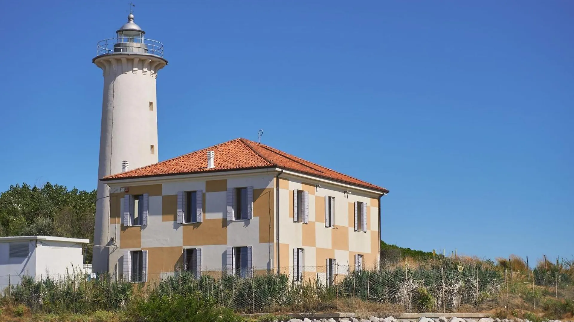 Bright Apartment Steps From The Sea Bibione Italy