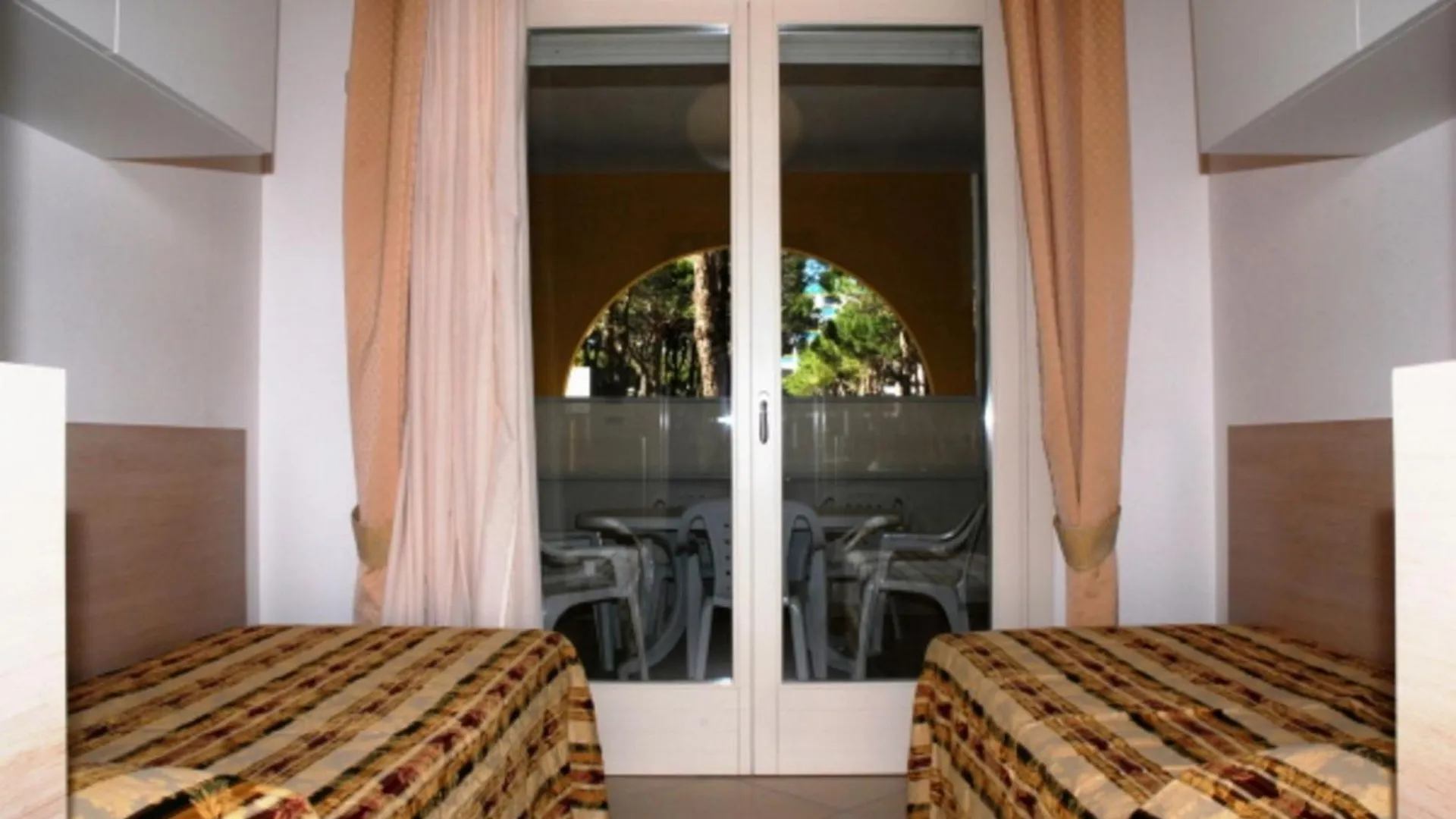 Bright Apartment Steps From The Sea Bibione